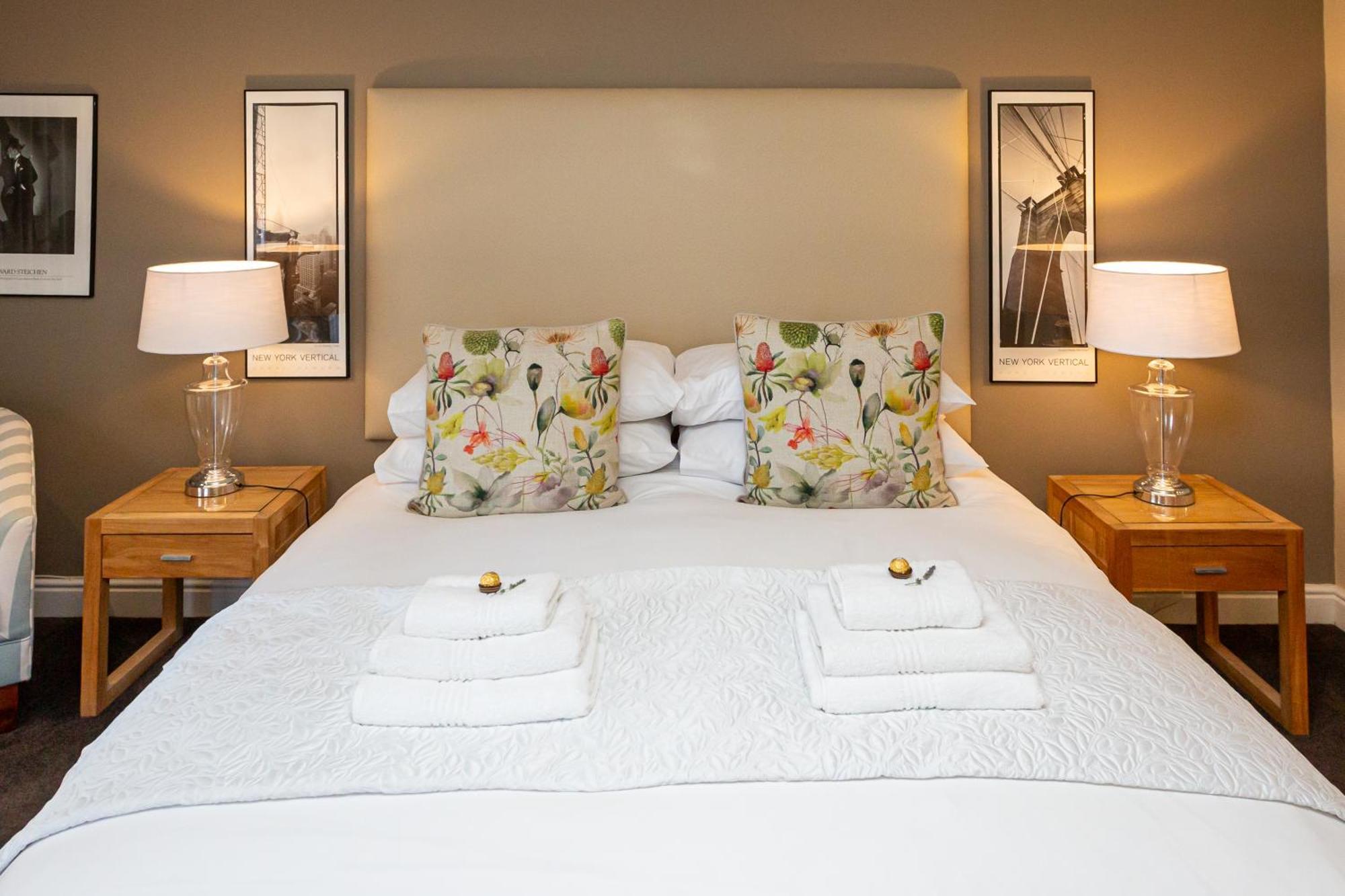 Pictures Guest House Boutique Hotel Oudtshoorn Exteriör bild